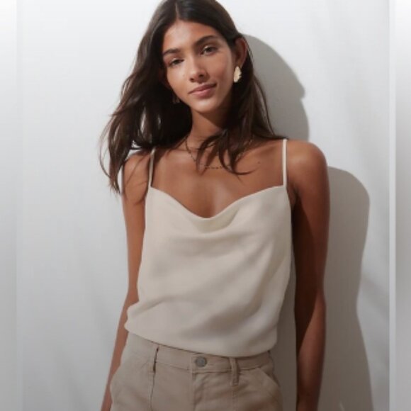 BNWT BANANA REPUBLIC Silky Cowl-Neck Camisole cream - Picture 1 of 5